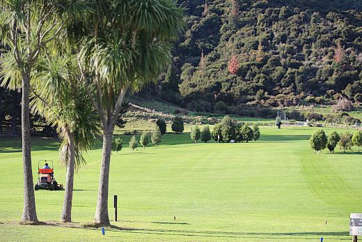 Tee off at no 6